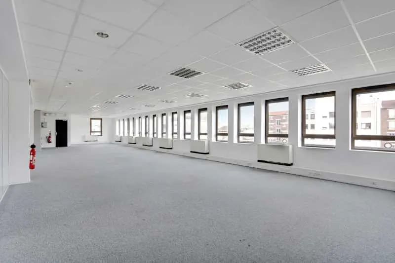 Office in Clichy to rent - Building Photo - Image 1 of 9