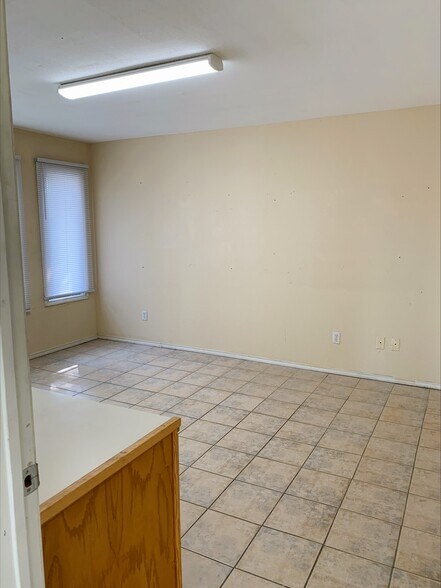 1775 W US Highway 77, San Benito, TX for rent - Interior Photo - Image 3 of 15