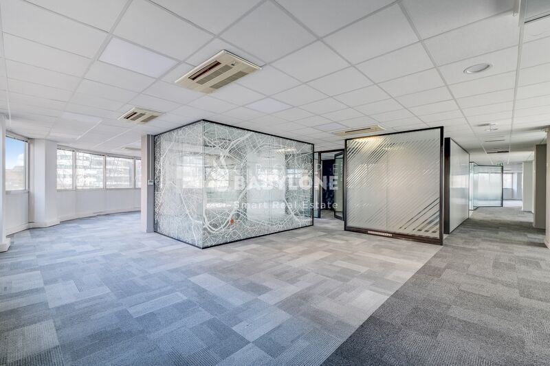 12 Rue Rouget De Lisle, Issy-les-Moulineaux to rent Interior Photo- Image 1 of 21