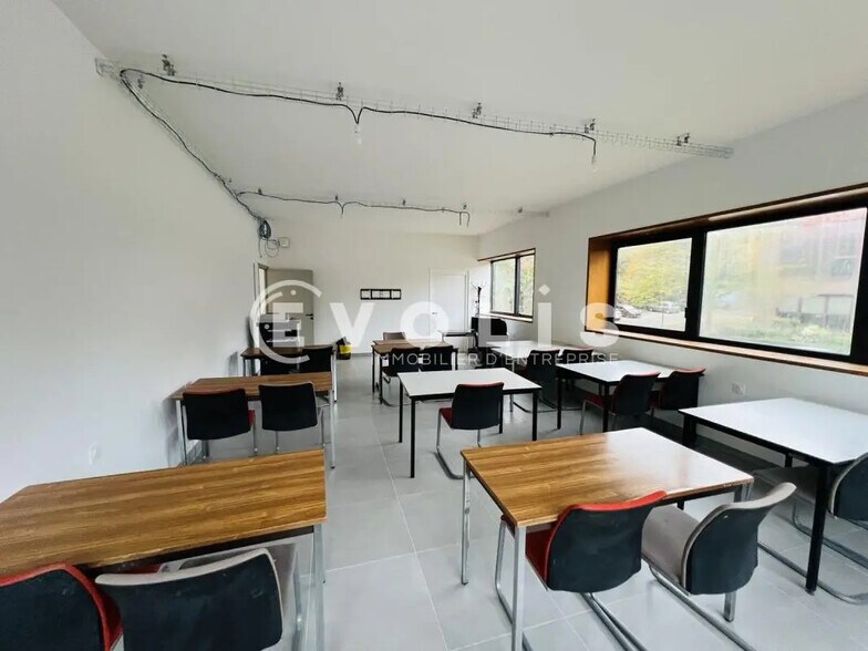 6 Allée Hendrik Lorentz, Champs-sur-Marne to rent - Interior Photo - Image 3 of 6