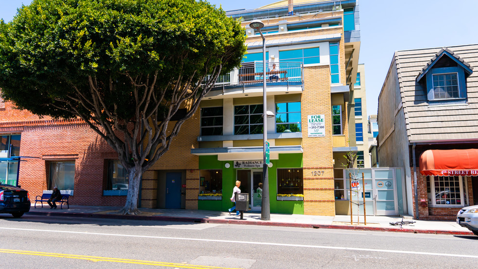 1207 4th St, Santa Monica, CA for sale - Building Photo - Image 1 of 1