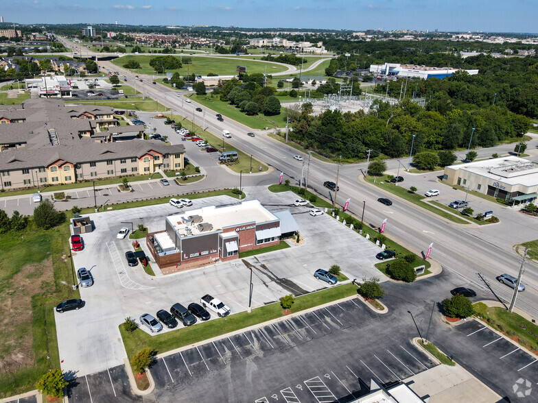 11012 E 81st St, Tulsa, OK for sale - Aerial - Image 3 of 6