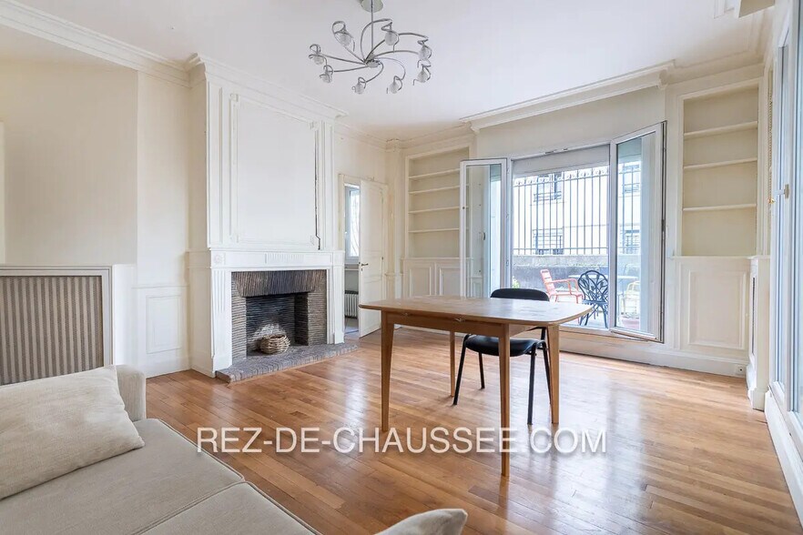 Office in Paris for sale - Building Photo - Image 1 of 8