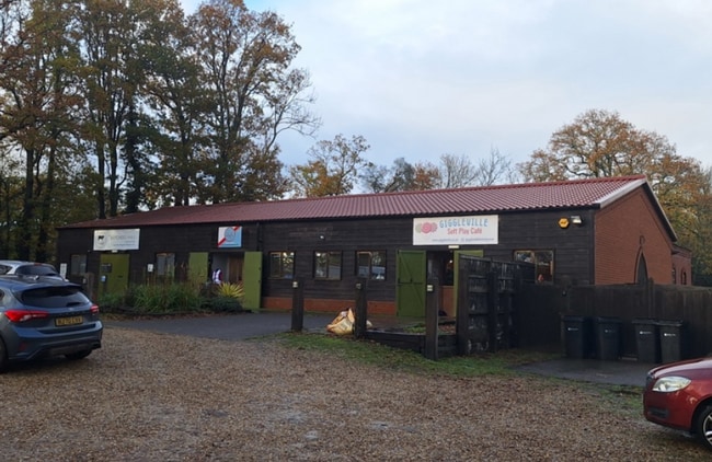 More details for Horsham Rd, Ockley - Retail to Rent