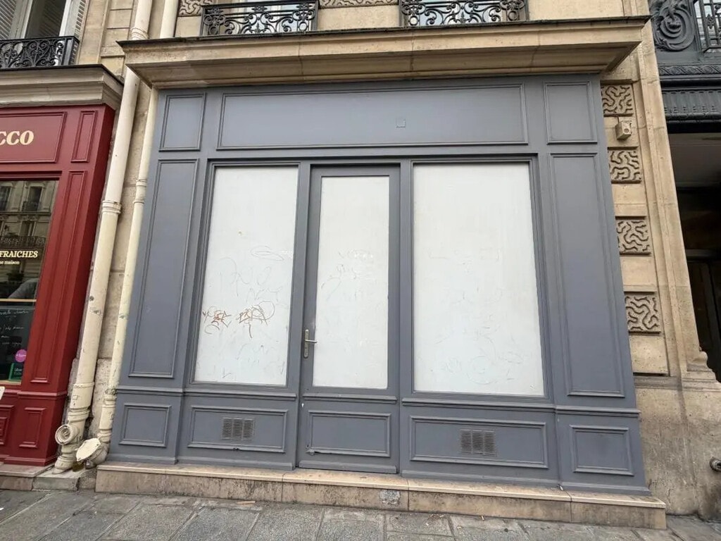Location Commerce 94 m² - Photo 1