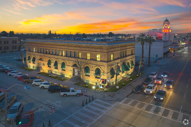 More details for 1712 19th St, Bakersfield, CA - Office for Rent