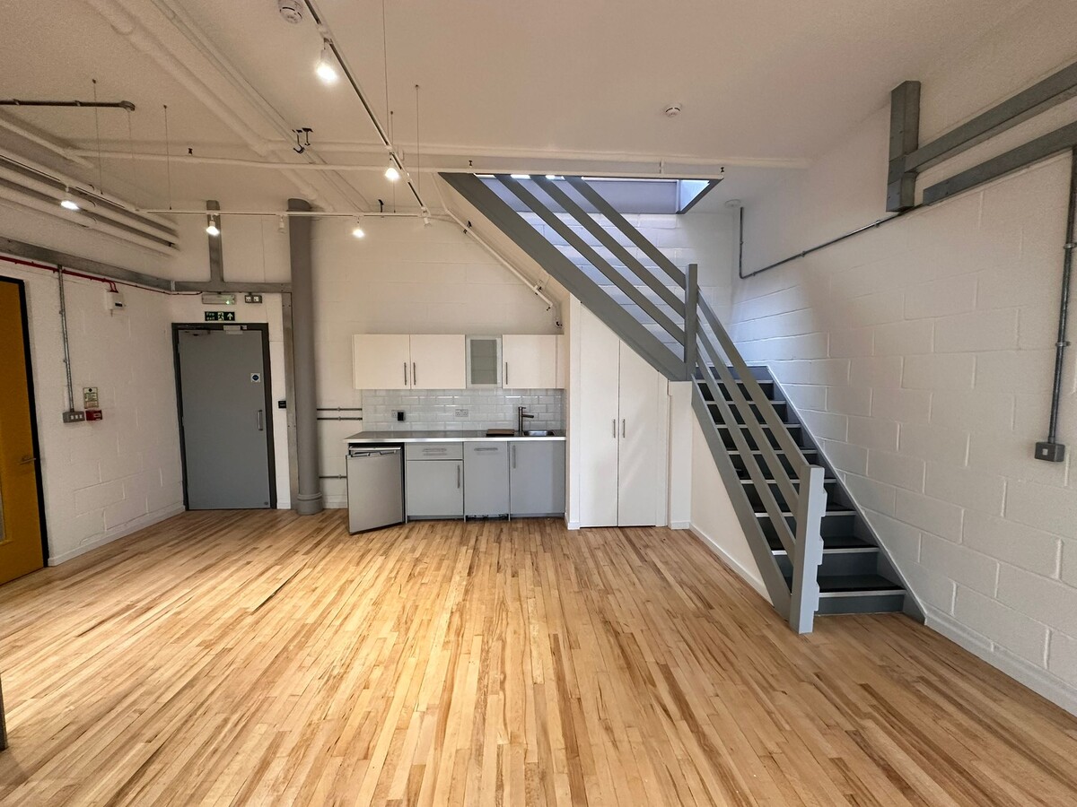 44-48 Wharf Rd, London, LND N1 7UX - Unit 24 - - Interior Photo - Image 2 of 14