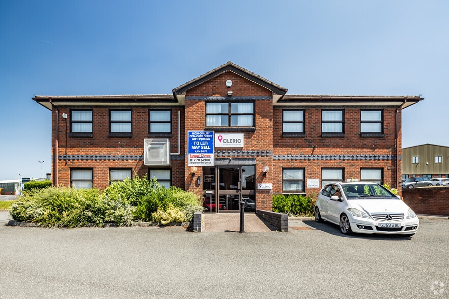 Greenfield Rd, Congleton to rent - Building Photo - Image 1 of 3