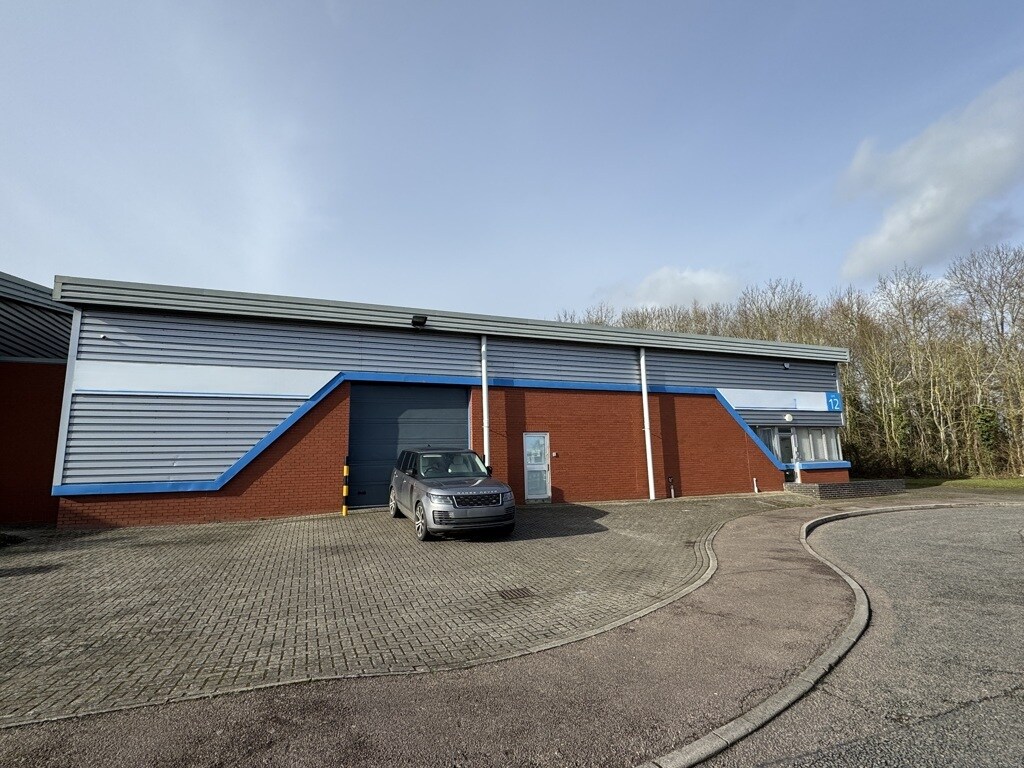 12 Trinity Centre, Wellingborough to rent Primary Photo- Image 1 of 2