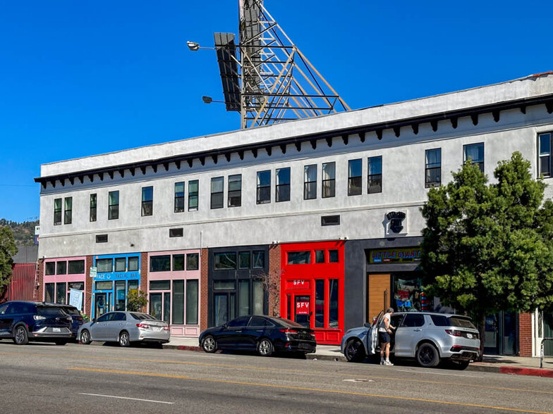 4675-4685 Hollywood Blvd, Los Angeles, CA for sale - Building Photo - Image 1 of 1