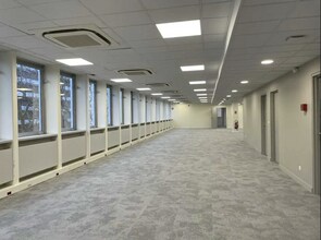 Office in Créteil to rent Interior Photo- Image 1 of 3