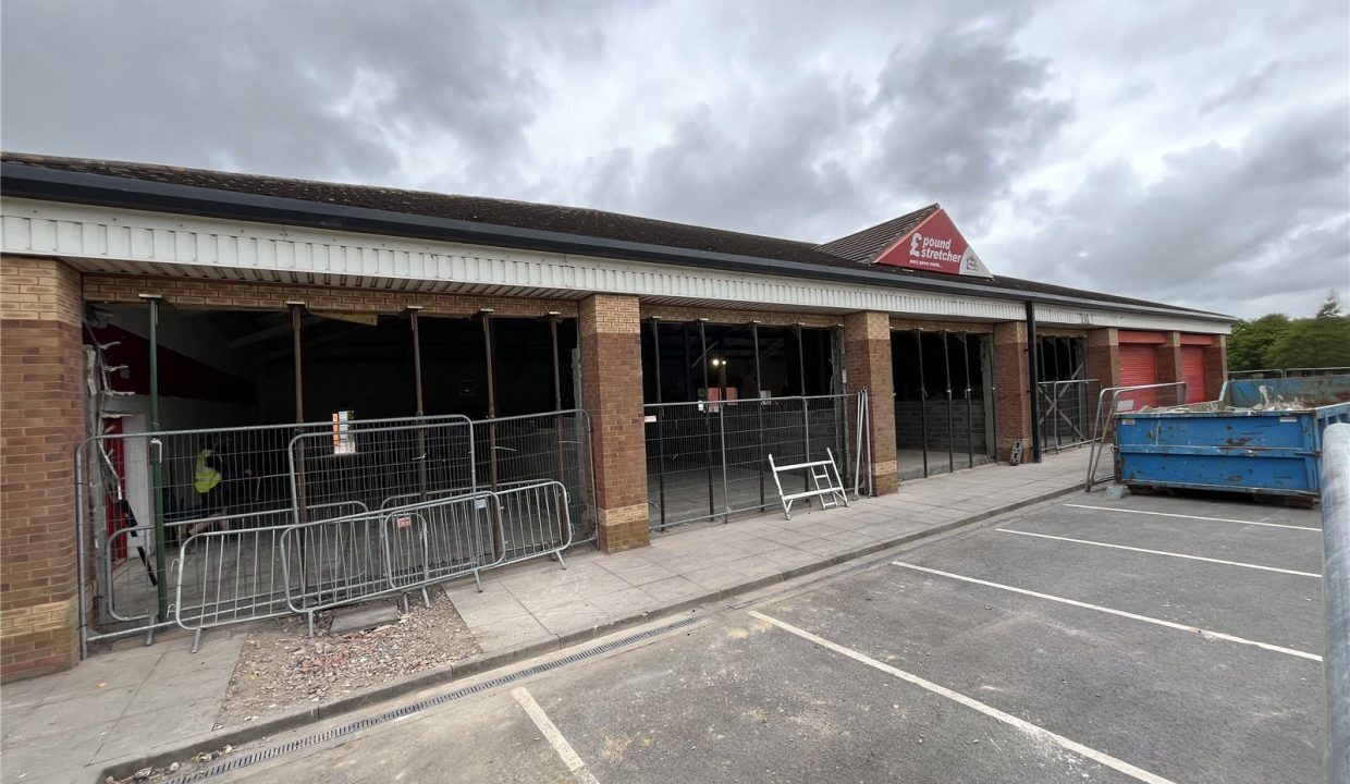 Essington Way, Peterlee to rent Building Photo- Image 1 of 3