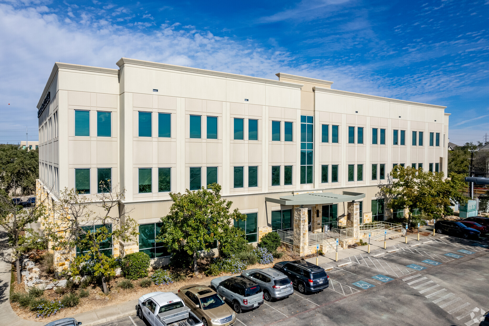 150 E Sonterra Blvd, San Antonio, TX for rent Building Photo- Image 1 of 20