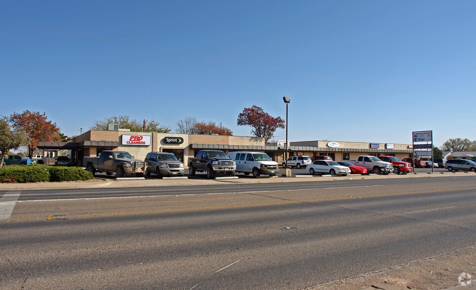 1001-1011 College Ave, Levelland, TX for sale - Primary Photo - Image 1 of 1