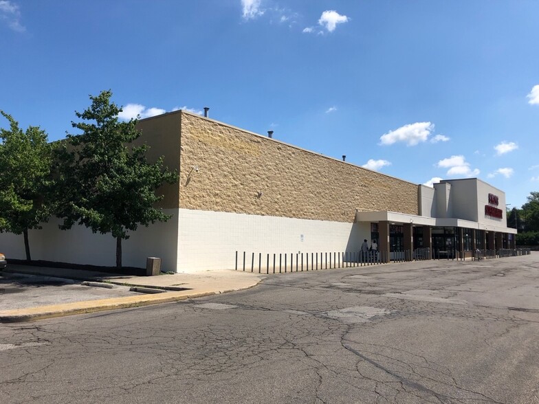 11301 Buckeye Rd, Cleveland, OH for rent - Building Photo - Image 3 of 5