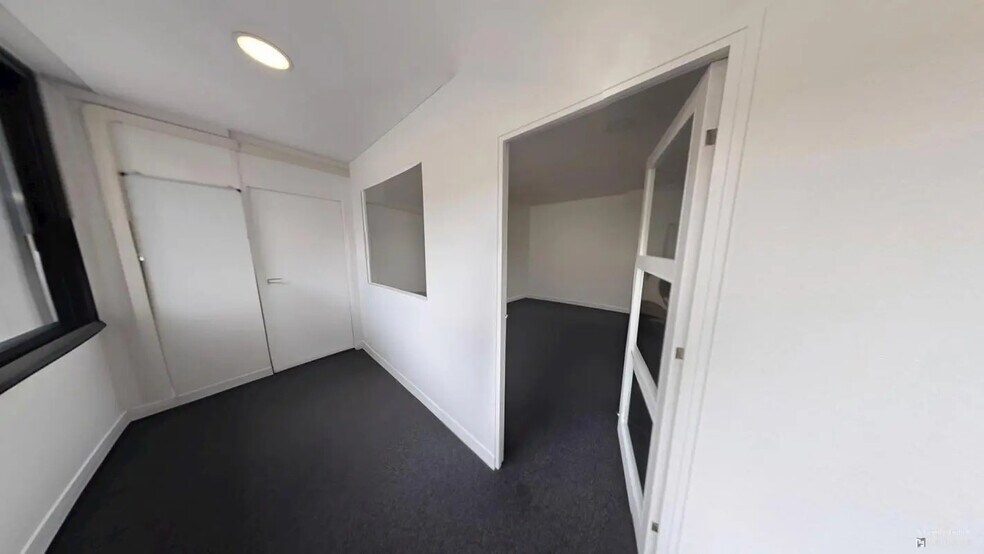 Office in Boulogne-Billancourt to rent - Interior Photo - Image 2 of 7