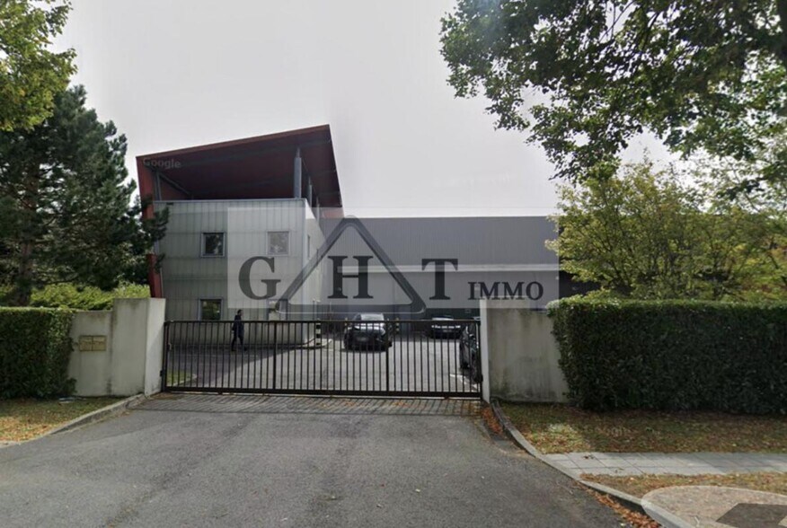 Industrial in Serris to rent - Building Photo - Image 2 of 2