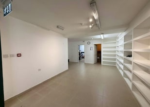 9-15 Umberston St, London to rent Interior Photo- Image 1 of 3