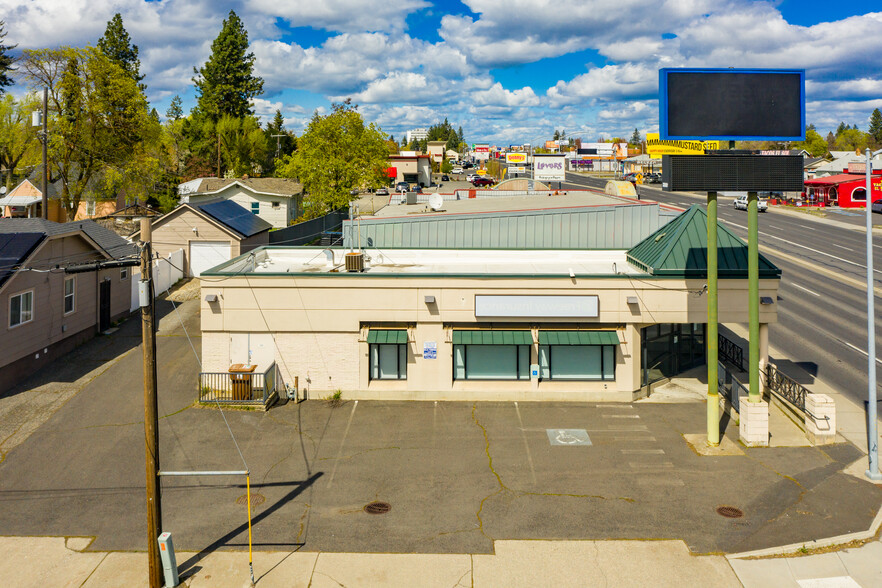 3401 N Division St, Spokane, WA for sale - Building Photo - Image 2 of 6