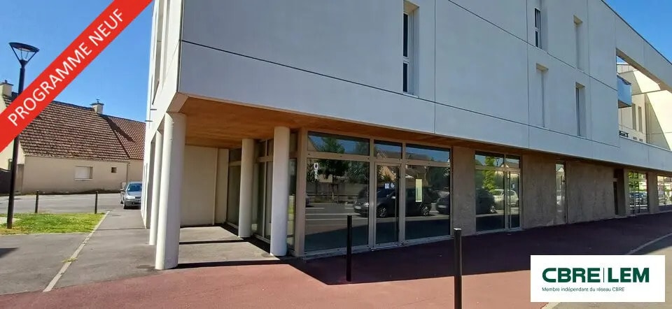 Retail in Carpiquet for sale Building Photo- Image 1 of 6