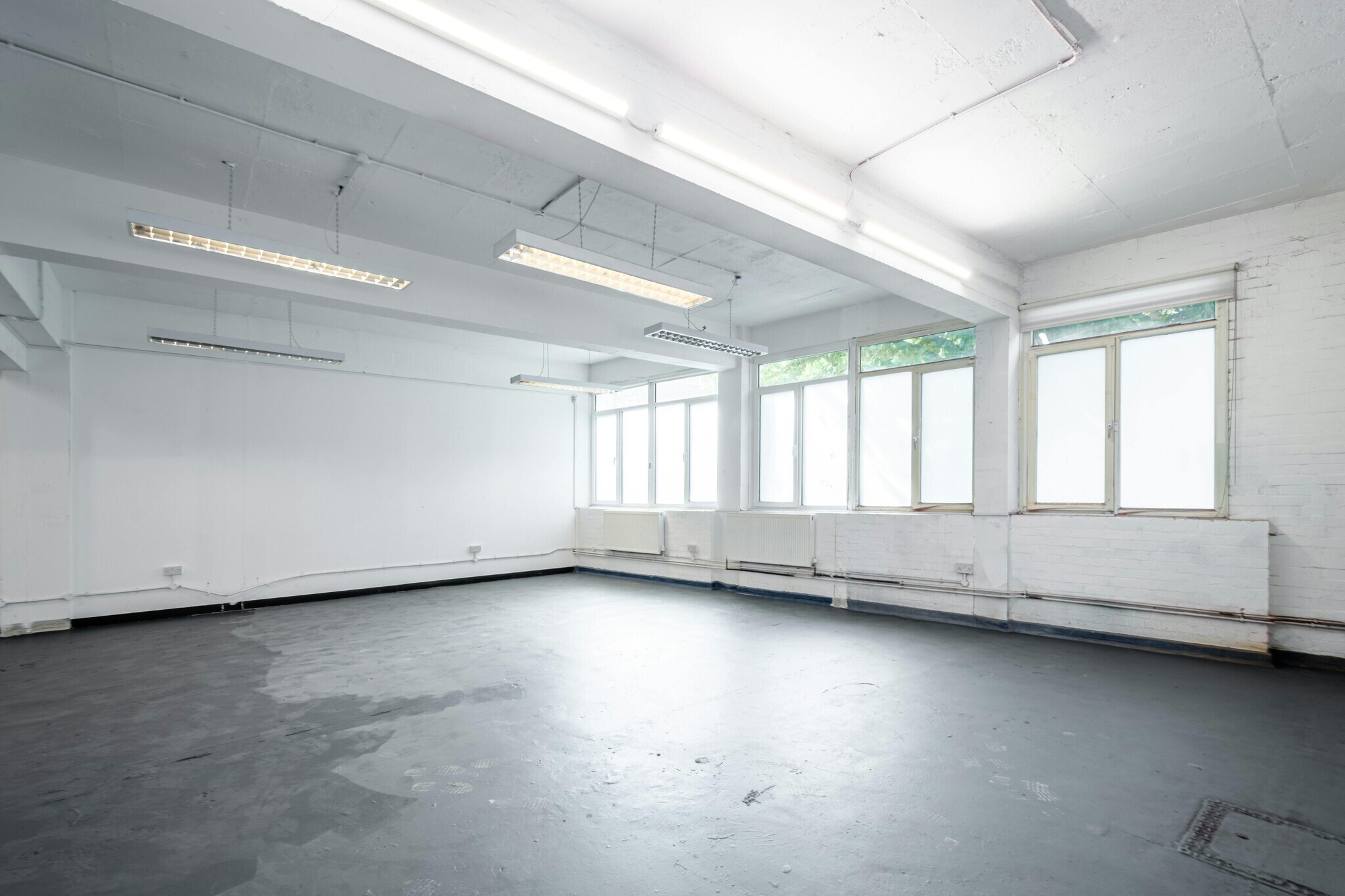 52-56 Pritchards Rd, London to rent Interior Photo- Image 1 of 9