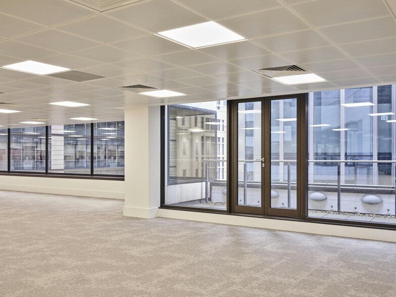 36 Leadenhall St, London to rent - Building Photo - Image 3 of 21