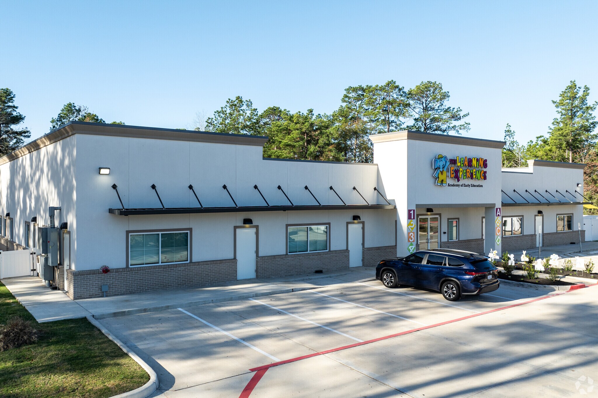 4387 W Davis St, Conroe, TX for sale Primary Photo- Image 1 of 1