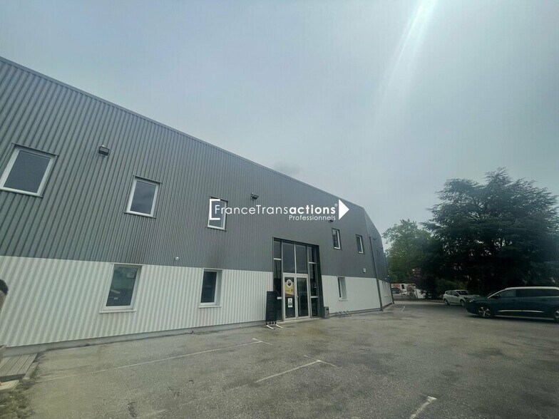 Retail in Toulouse to rent - Building Photo - Image 1 of 9