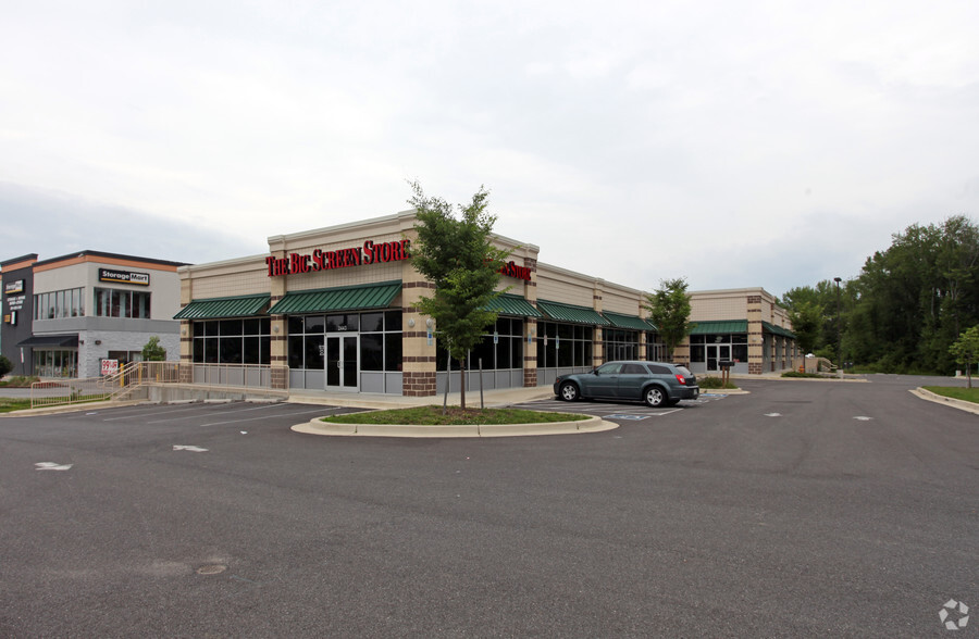 2431 Crain Hwy, Waldorf, MD for rent - Building Photo - Image 1 of 4