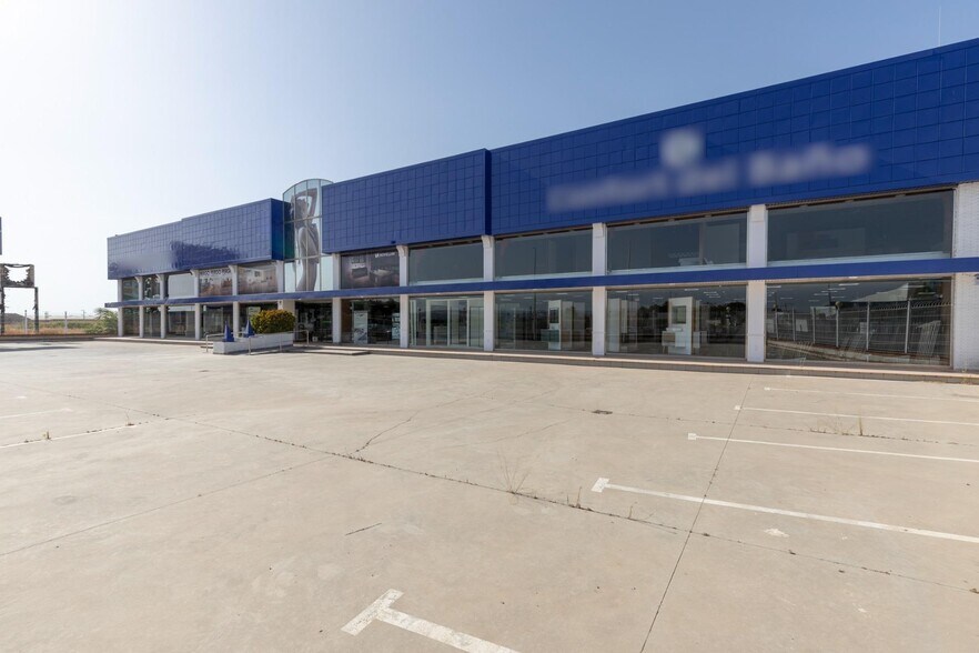 Retail in Santa Fe, Granada for sale - Building Photo - Image 2 of 33