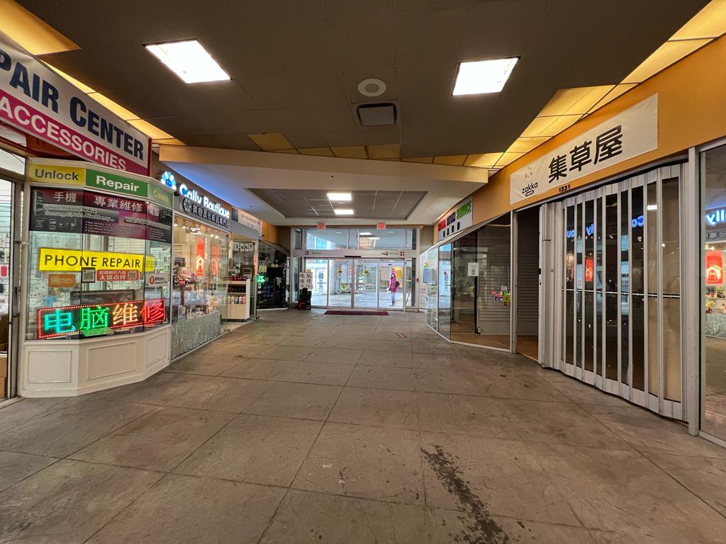 4500 Kingsway, Burnaby V5H 2A9 Crystal Mall