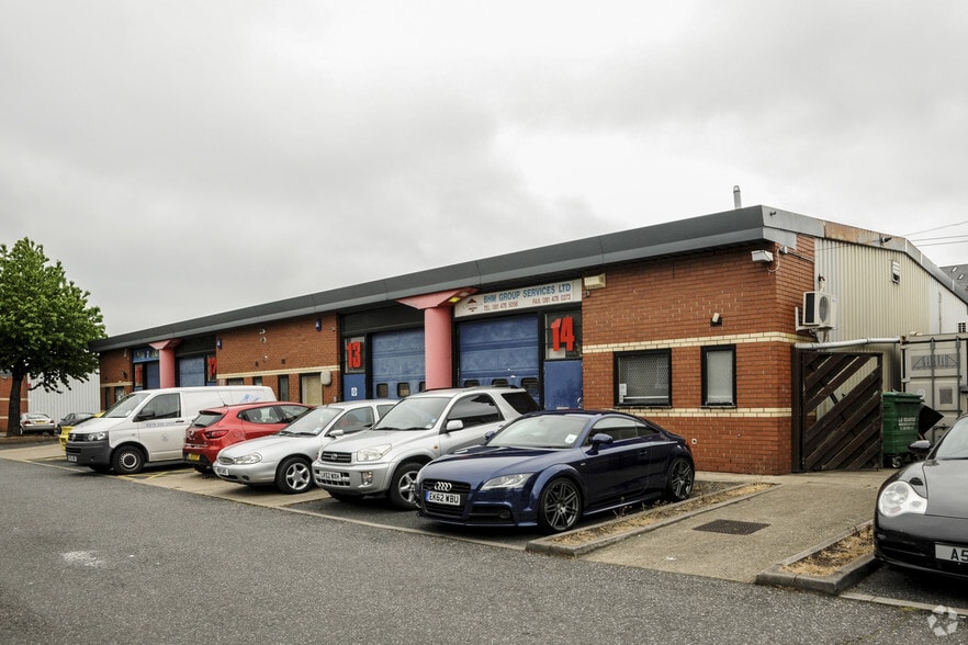 Thompson Rd, Ilford for sale - Primary Photo - Image 1 of 1