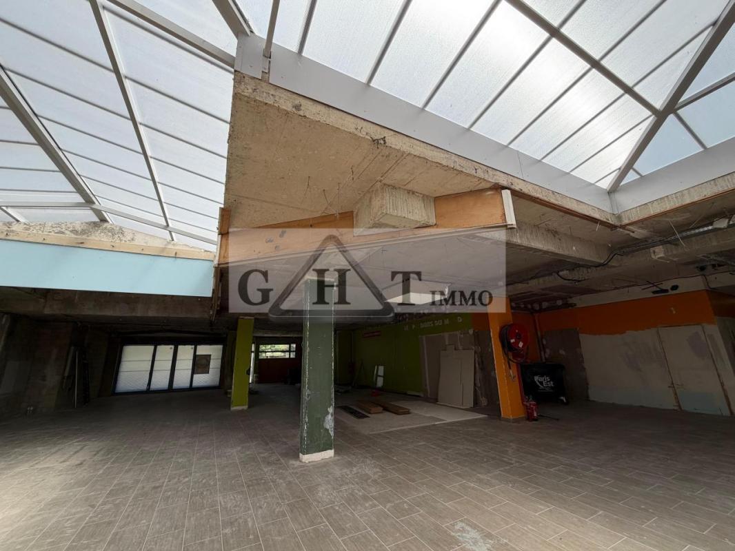 Retail in Saint-Maur-des-Fossés for sale Interior Photo- Image 1 of 8