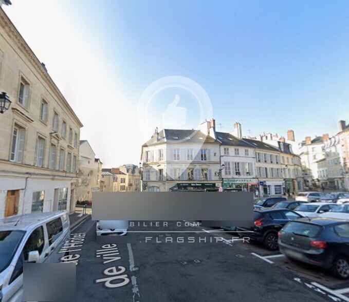 Retail in Pontoise to rent - Aerial - Image 2 of 3
