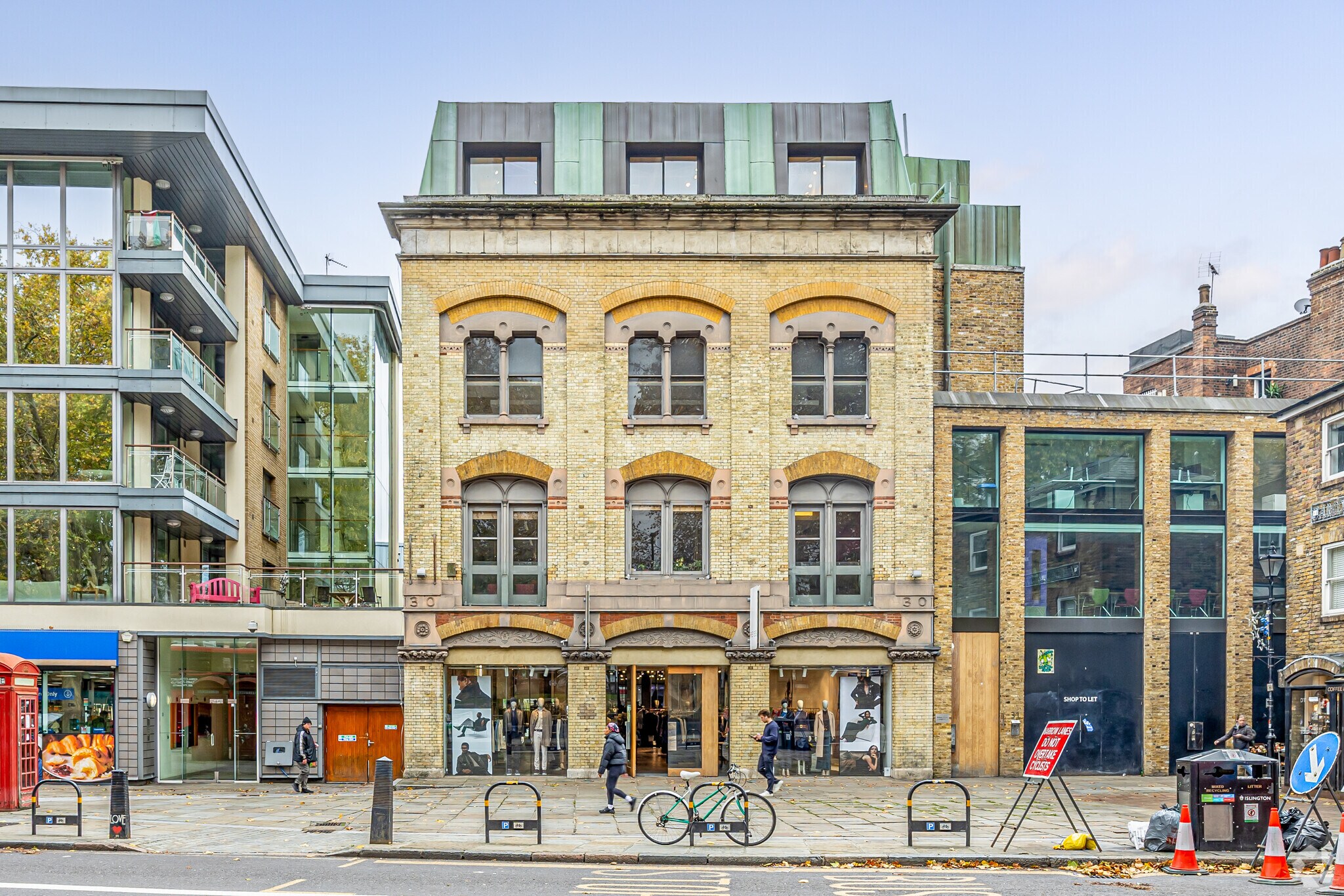 30-32 Islington Green, London for sale Primary Photo- Image 1 of 1