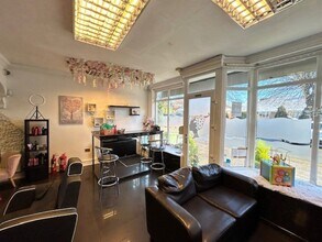 1230 Evesham Rd, Astwood Bank to rent Interior Photo- Image 1 of 2