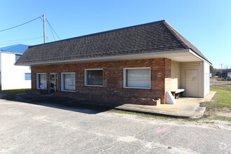 710 N Walnut St, Fairmont, NC for sale Primary Photo- Image 1 of 1