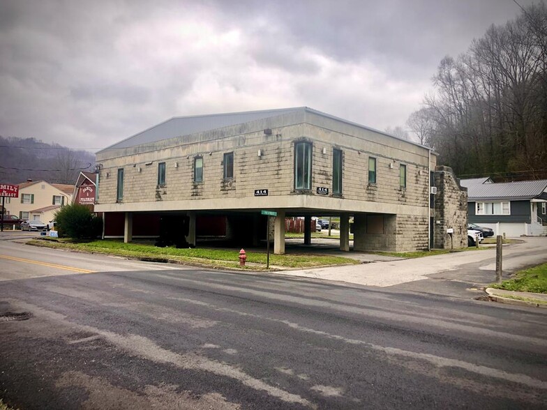 414 Central Ave, South Williamson, KY for sale - Building Photo - Image 1 of 1