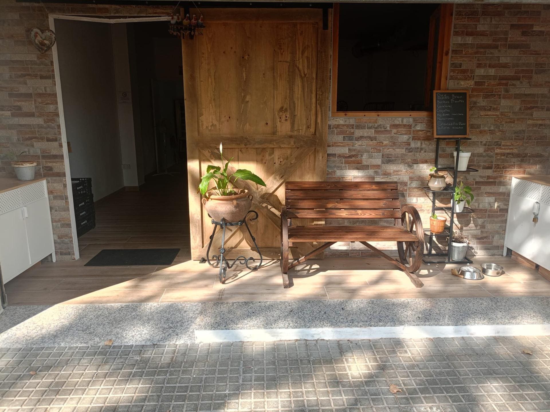 Retail in Malgrat de Mar, Barcelona to rent Interior Photo- Image 1 of 11