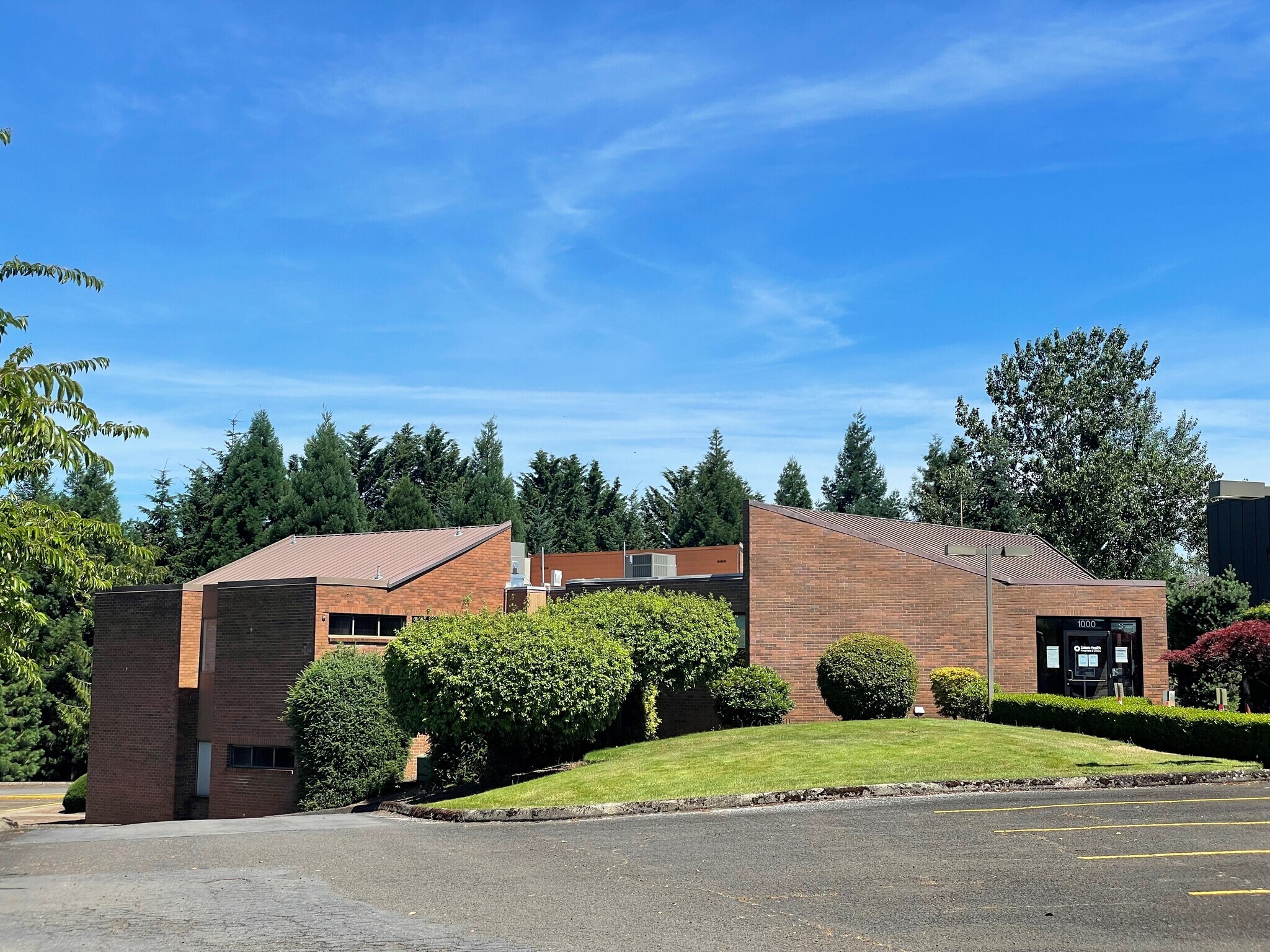 1000 SE Uglow Ave, Dallas, OR for sale Primary Photo- Image 1 of 1