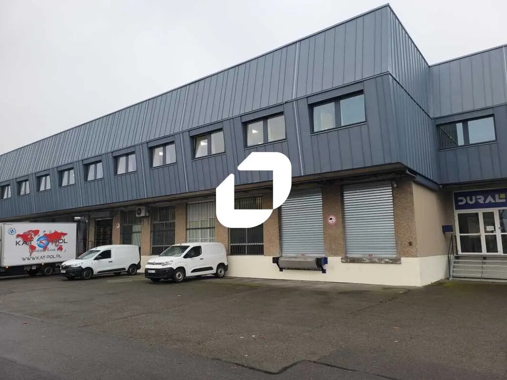 Location Local d'activités 2 760 m² - Photo 1