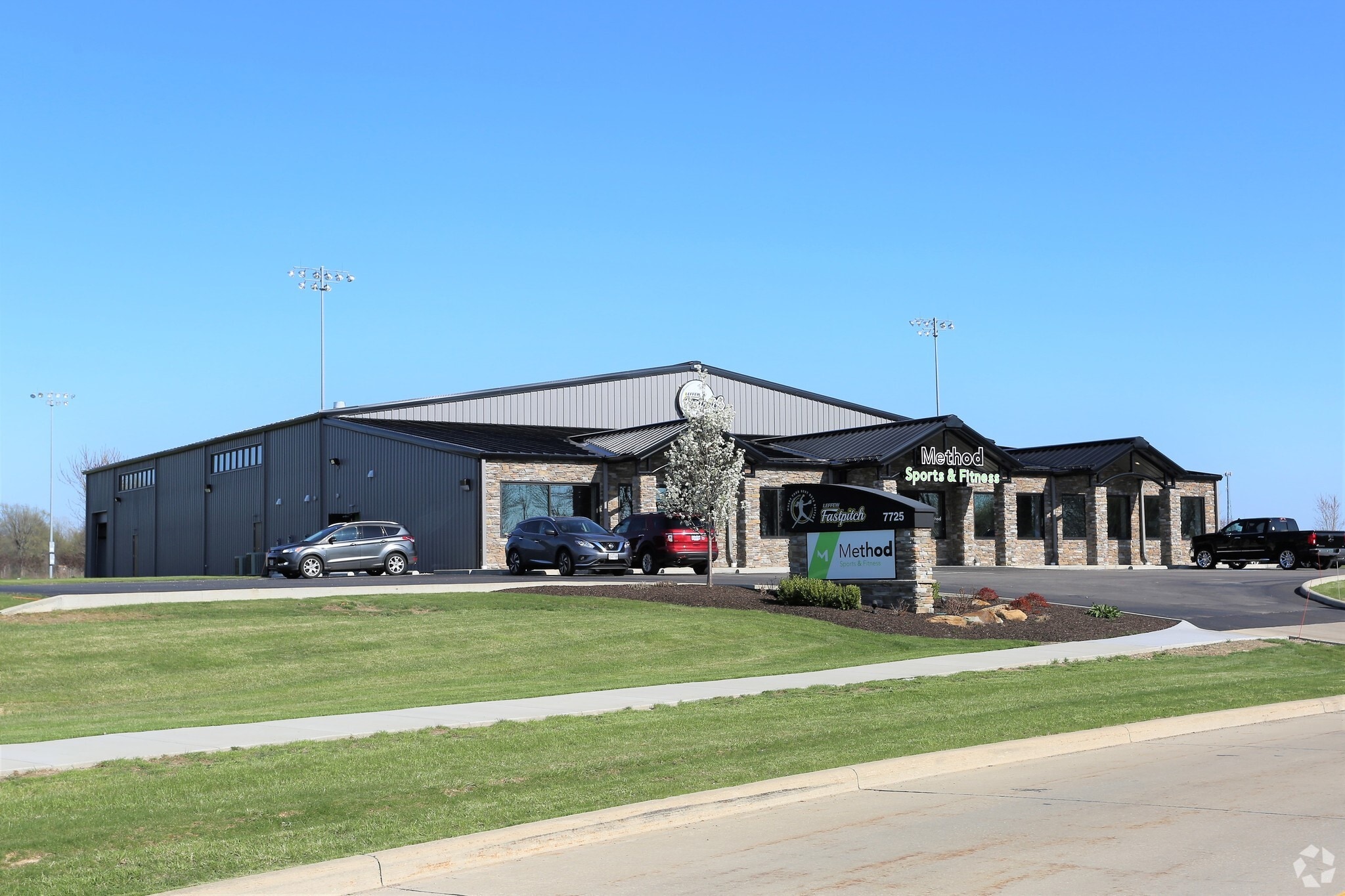 7725 Victory Ln, North Ridgeville, OH for sale Primary Photo- Image 1 of 1