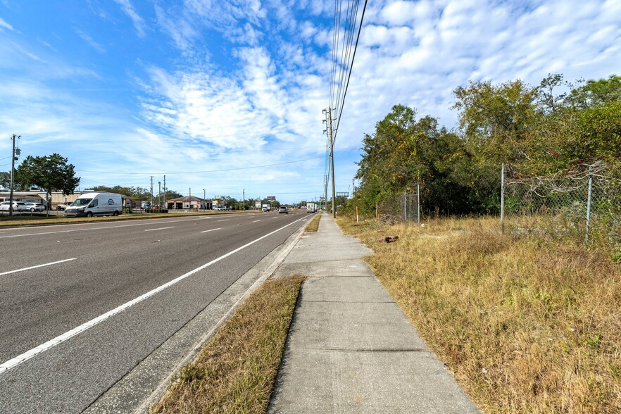 10325 State 52 rd, Hudson, FL for sale - Building Photo - Image 2 of 25