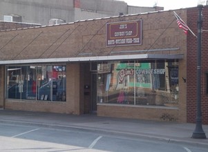 312 Commercial St, Emporia, KS for sale Primary Photo- Image 1 of 1