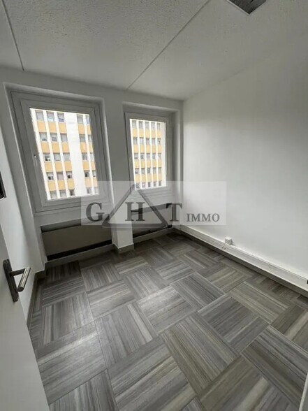 Office in Ivry-sur-Seine to rent - Interior Photo - Image 3 of 4