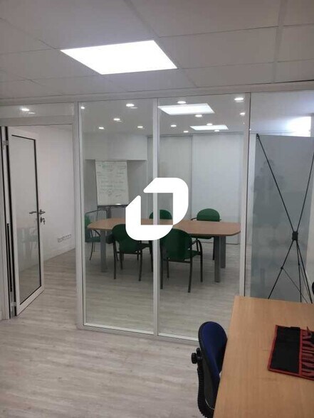 Office in Courbevoie for sale - Building Photo - Image 3 of 11