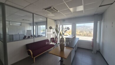 17 Rue De Madrid, Vitrolles for sale Interior Photo- Image 2 of 11