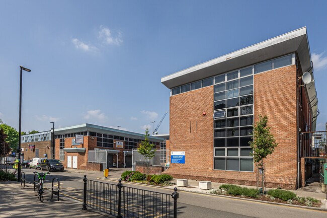 More details for 62 Brewery Rd, London - Office to Rent