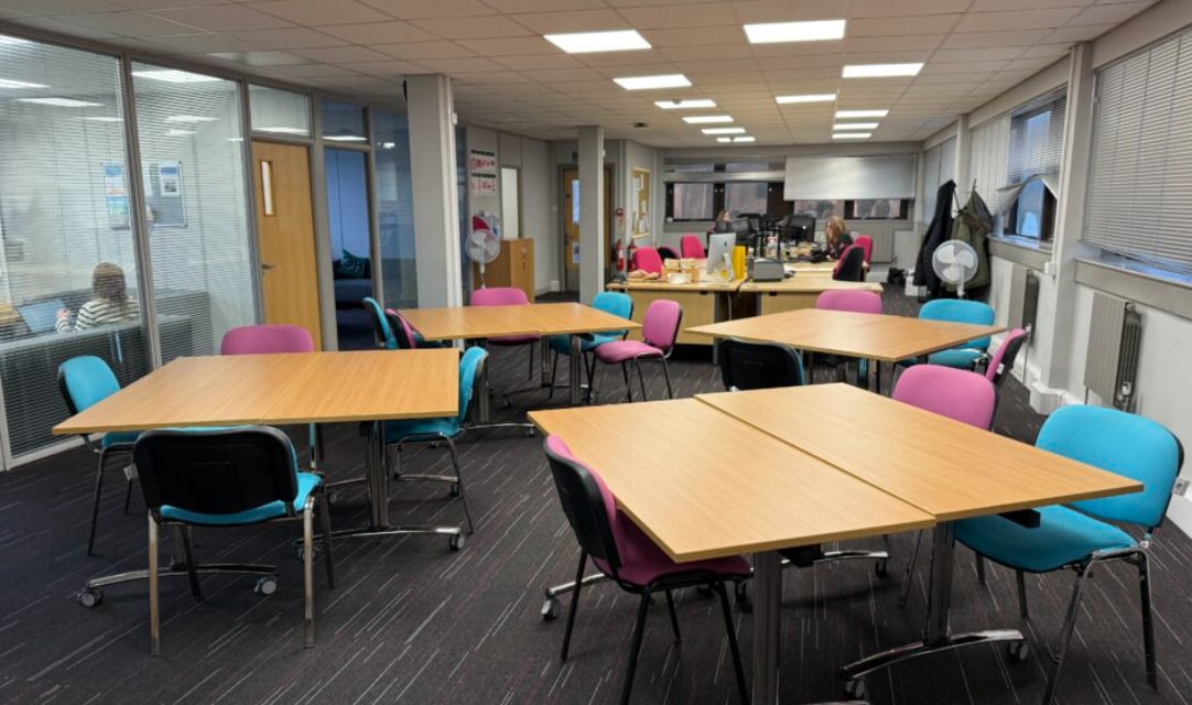 Greenhill Way, Kingsteignton to rent Interior Photo- Image 1 of 6