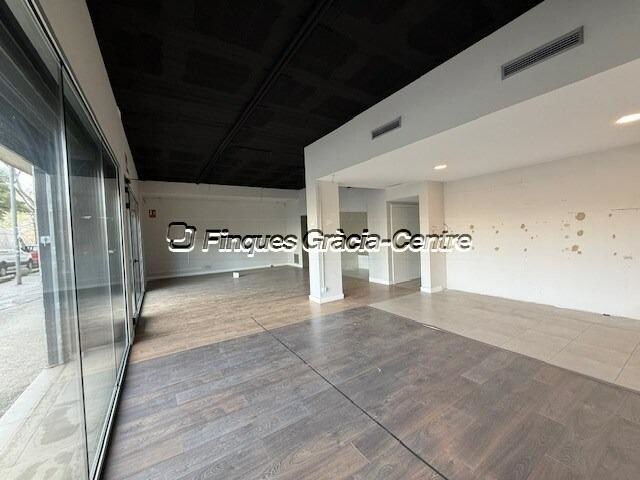 Retail in Barberà del Vallès, Barcelona to rent - Building Photo - Image 2 of 3